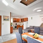 2 Bedroom Awesome In *