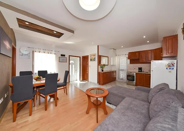 2 Bedroom Awesome In 아파트 *