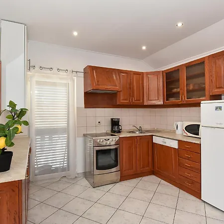Apartment 2 Bedroom Beautiful In *