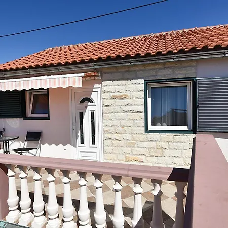 2 Bedroom Beautiful In