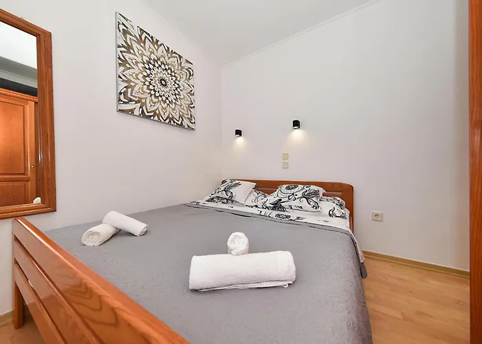Апартаменты 2 Bedroom Awesome In Привлака