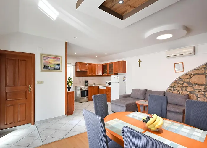 2 Bedroom Awesome In *
